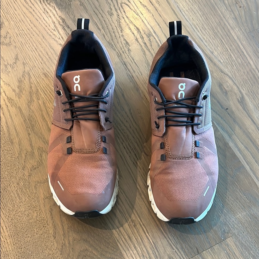On Cloud Women’s Waterproof Shoe